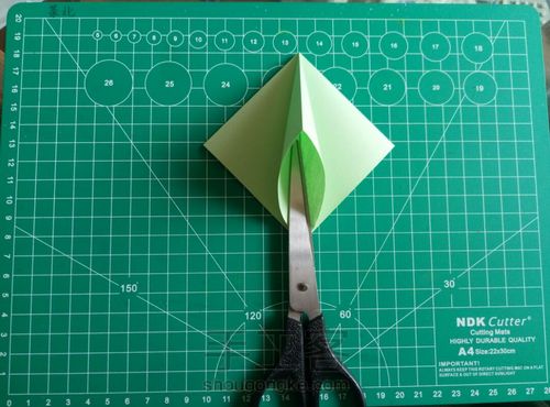 收缩雨伞(´・ω・) 第7步