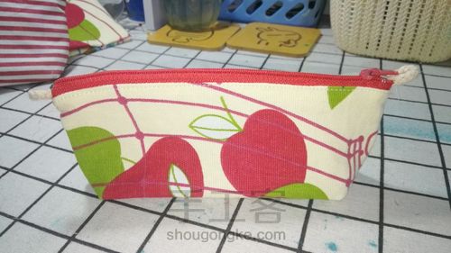 适合新手的小笔袋or眼镜袋 第15步