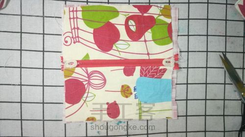 适合新手的小笔袋or眼镜袋 第9步