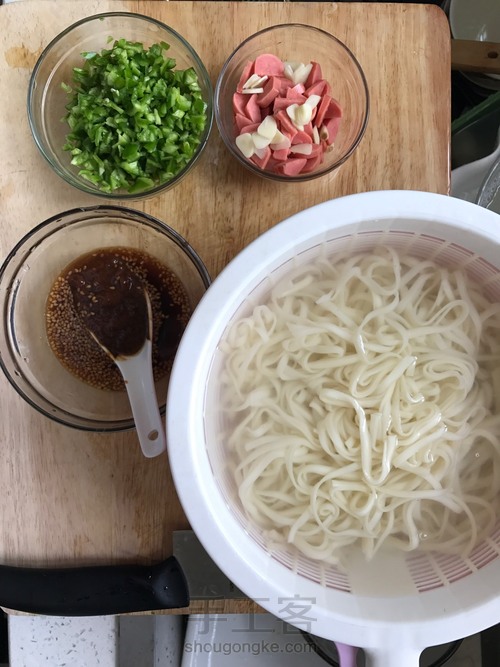 夏季凉拌面-青椒篇 第1步