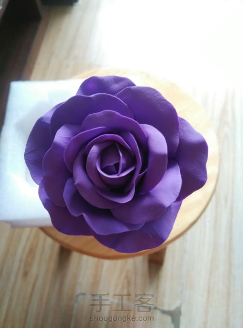 优雅紫色黏土永生花盒 第21步
