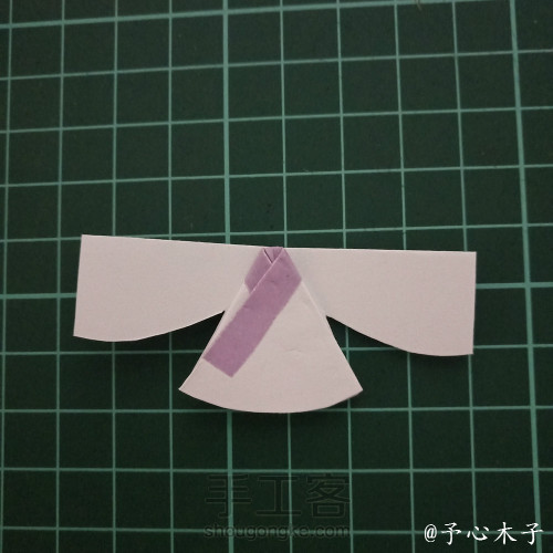 【折纸】汉服教程。第一次尝试纸艺汉服，阿月可以再接再厉，对吧 第5步