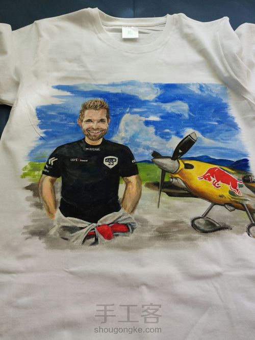 手绘T恤衣服手工制作私人订制 第1步