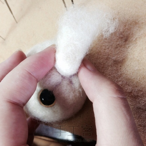 羊毛毡猫咪妹妹 第6步