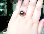 黑珍珠戒指。