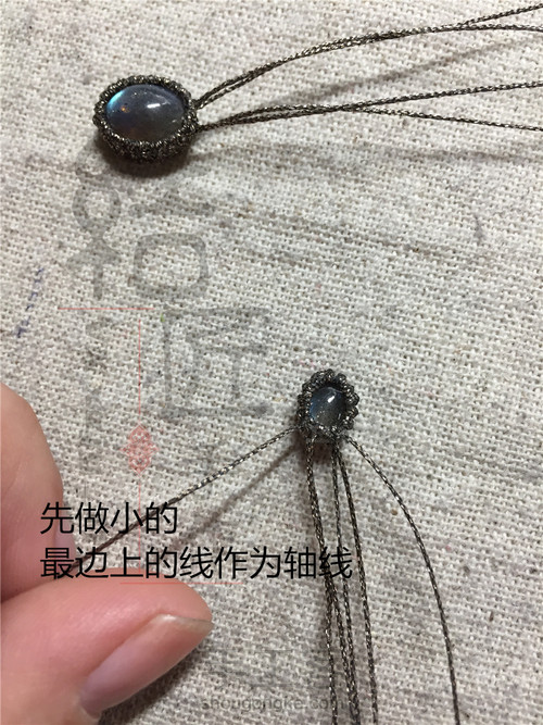 结匠手作彩金蜡线包拉长石小戒指 第9步