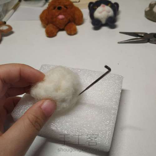 狗狗胸针 第1步