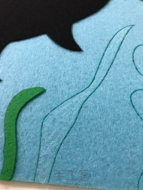大鱼不织布粘贴画 第4步