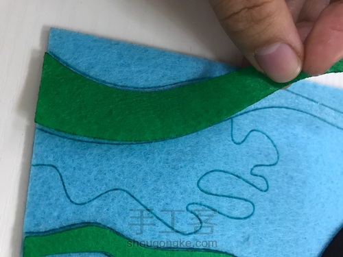 大鱼不织布粘贴画 第7步