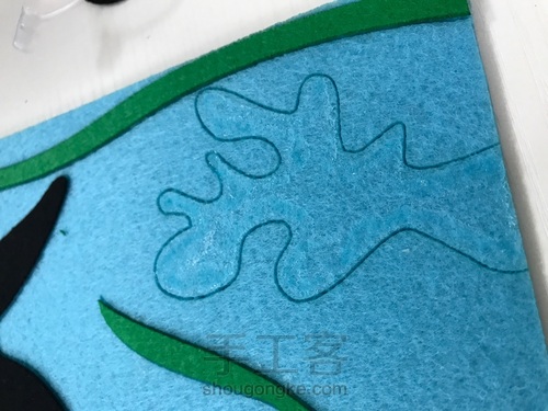 大鱼不织布粘贴画 第11步