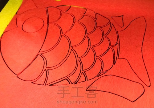 大鱼不织布粘贴画 第18步