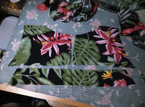 给宝宝的露肩小上衣~ 第2步