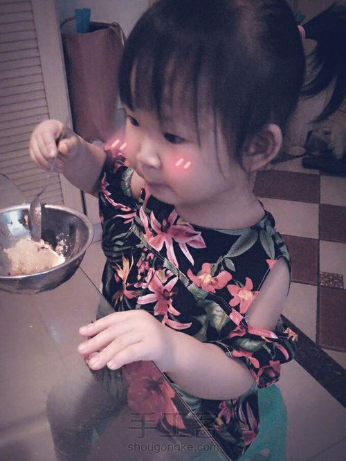 给宝宝的露肩小上衣~ 第9步