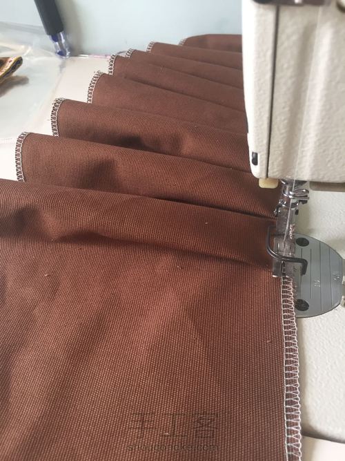 改造一对突撸皮的椅子。 第7步