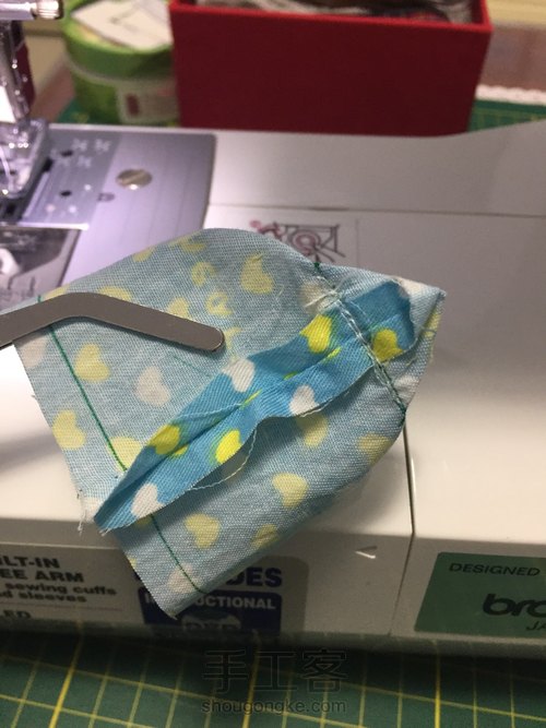 珍妮的复古小洋裙配饺子包 第3步