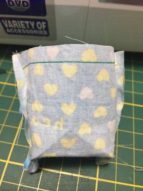 珍妮的复古小洋裙配饺子包 第4步