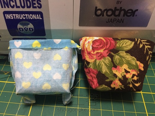 珍妮的复古小洋裙配饺子包 第5步