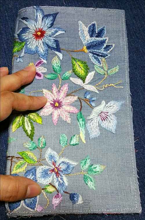 为了诗和远方~牛仔绣花护照夹 第9步
