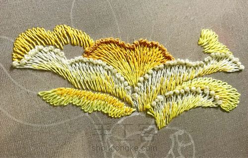 单面刺绣手帕~黄色木棉 第5步