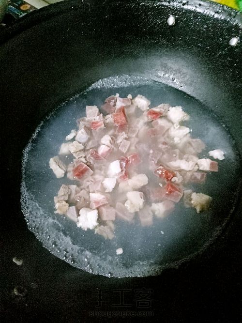 一分钟搞定早餐——土豆牛肉焖饭 第4步