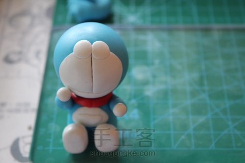 哆啦A梦手机软陶支架 第13步