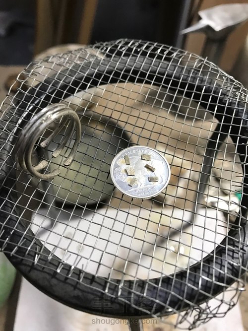 教你做一个复古硬币戒指 第4步