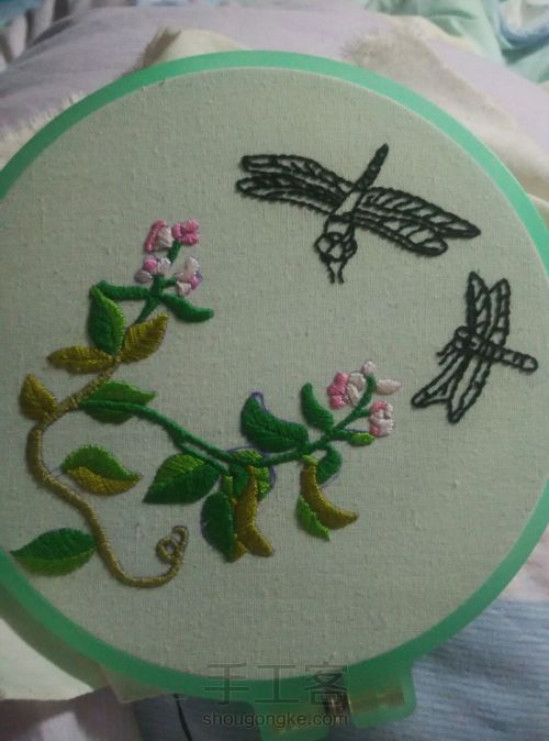 扁豆蜻蜓图刺绣 第12步