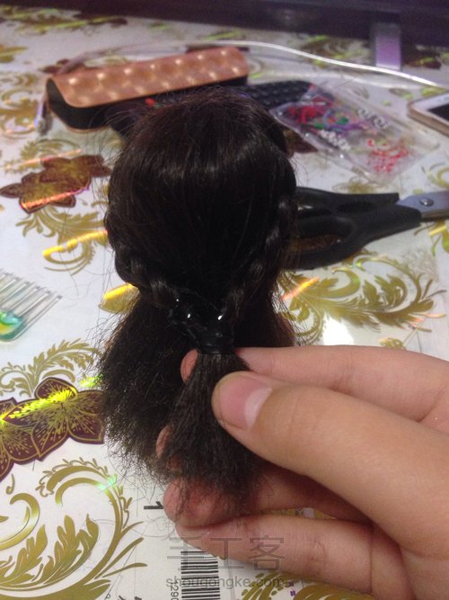 给娃娃梳头(一) 第4步