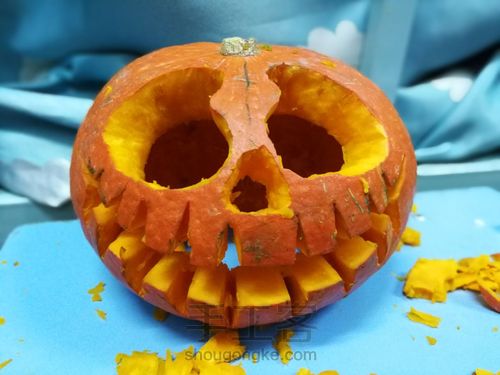Halloween
午夜南瓜灯🎃 第3步