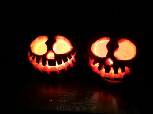 Halloween
午夜南瓜灯🎃 第4步