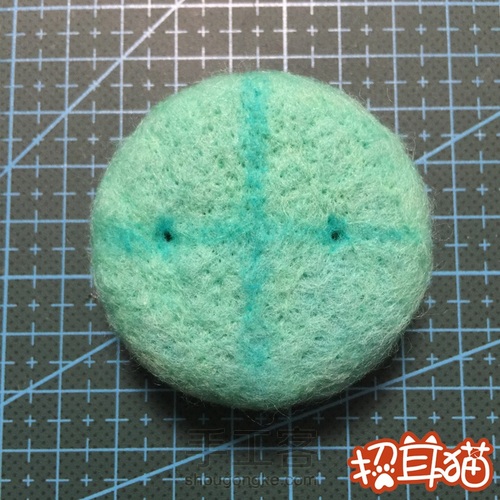 【招耳猫】羊毛毡教程之可爱蓝色猫咪 第2步