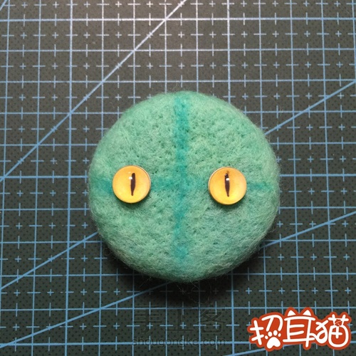 【招耳猫】羊毛毡教程之可爱蓝色猫咪 第3步