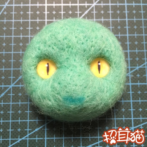 【招耳猫】羊毛毡教程之可爱蓝色猫咪 第12步