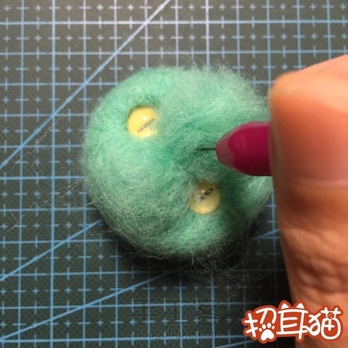 【招耳猫】羊毛毡教程之可爱蓝色猫咪 第10步