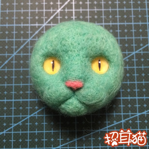 【招耳猫】羊毛毡教程之可爱蓝色猫咪 第26步