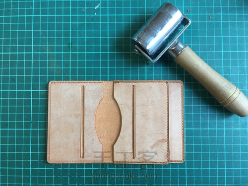 短款实用小卡包 第11步