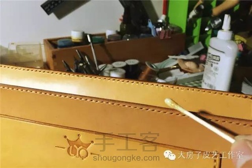 手工植鞣半圆包制作过程 — 你的产品故事 第12步