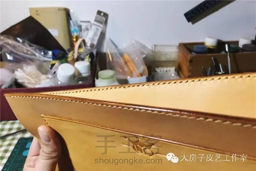 手工植鞣半圆包制作过程 — 你的产品故事 第15步