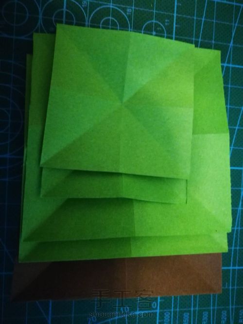 原创教程  折纸圣诞树 第1步