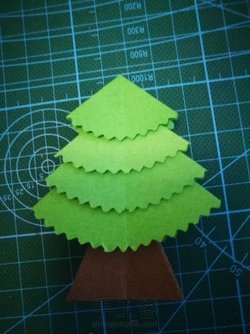 原创教程  折纸圣诞树 第13步