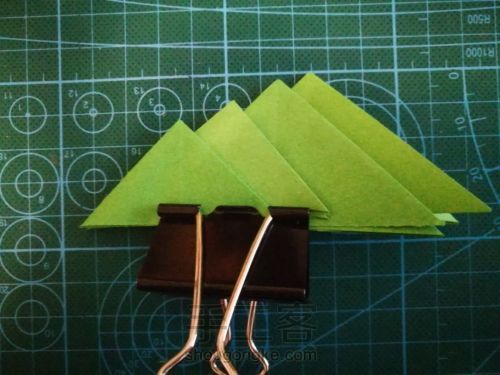 原创教程  折纸圣诞树 第2步