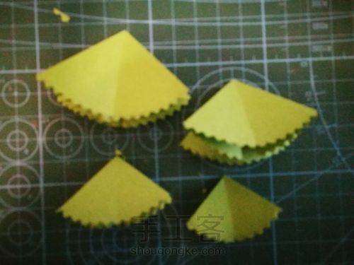 原创教程  折纸圣诞树 第4步