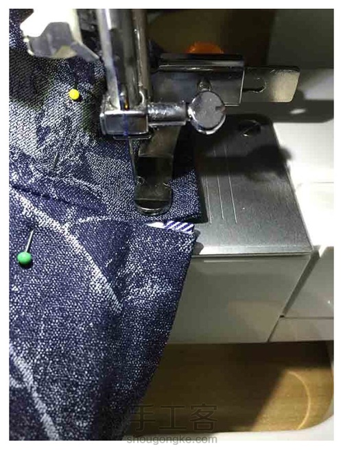 可爱的牛仔拼接小拎包 第18步