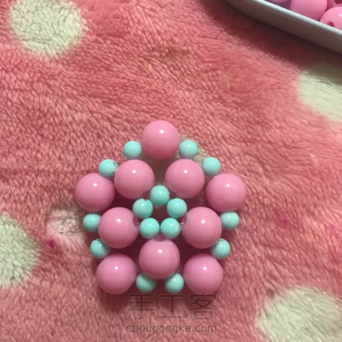 串珠水滴 第4步