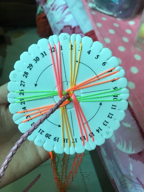 24股四色龙鳞手绳 第1步