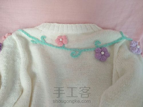 彩虹花朵毛衣 第2步