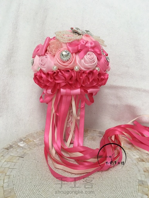 2-粉色系新娘手捧花 第1步