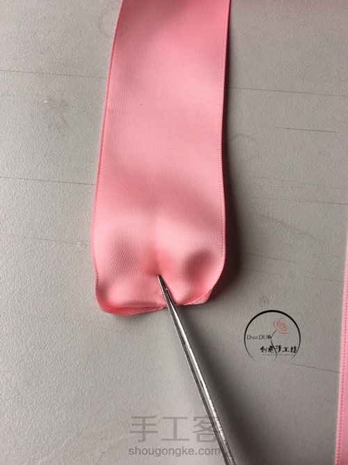 2-粉色系新娘手捧花 第13步