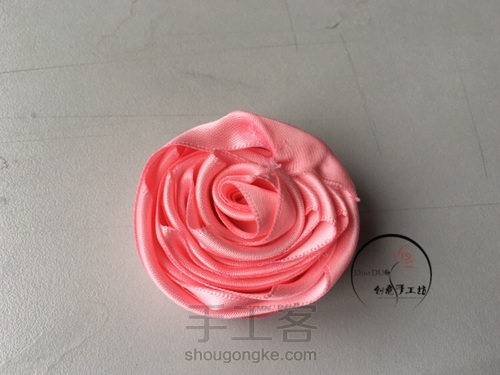 2-粉色系新娘手捧花 第24步