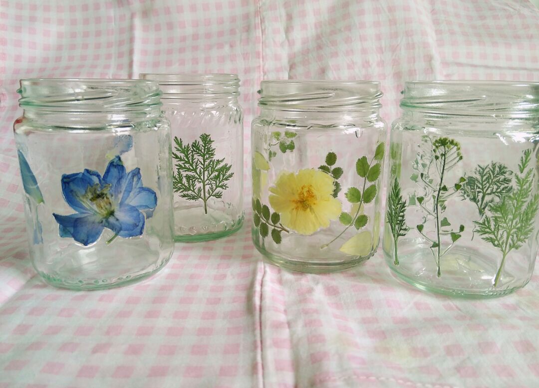 玻璃瓶瓶罐罐的变身，真实花朵装饰，用途看你能想到几种！😘